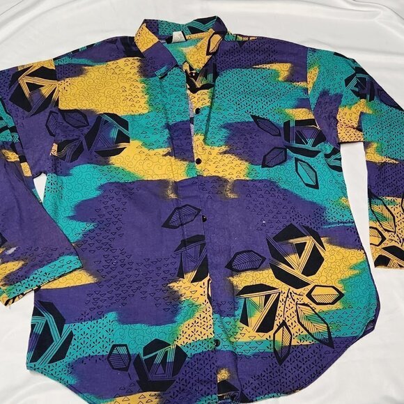 Vintage New Fashion Size Medium Abstract Blouse
Lot I - Picture 5 of 9
